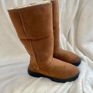 Women's ultimate tall UGG with braid